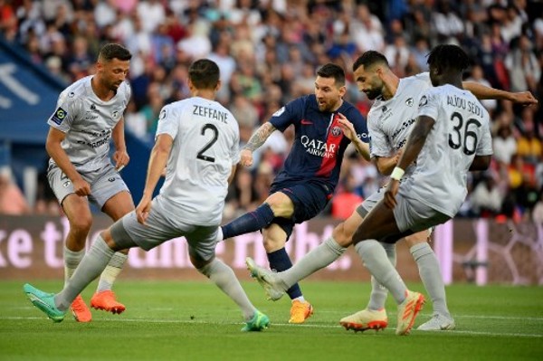 莫雷托：那不勒斯要和国米争焦瓦内，维罗纳愿意夏窗出售